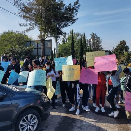 Estudiantes de la UAEM campus Texcoco se manifiestan; denuncian varias irregularidades – El Sol de Toluca