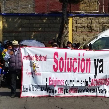 Integrantes del SME y pueblos originarios piden a AMLO restitución laboral y cobros justo de tarifa eléctrica . – El Sol de Toluca