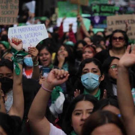 Creación de grupo feminista en Puebla, motivo de alerta para Serena – El Sol de Toluca