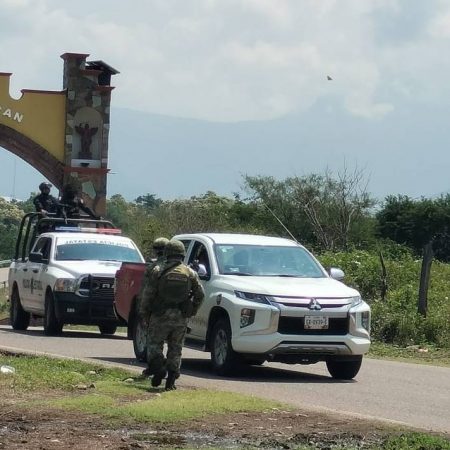 En medio de fuerte dispositivo de seguridad, reanudan clases en San Miguel Totolapan, Guerrero – El Sol de Toluca