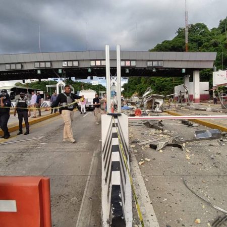 Tráiler se estrella contra caseta La Venta en autopista México-Acapulco – El Sol de Toluca