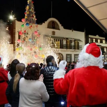 Llega a Metepec la Navidad con miles de asistentes en el encendido del árbol y nacimiento  – El Sol de Toluca