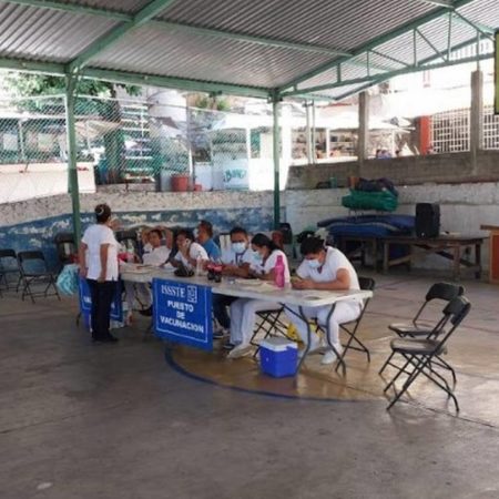En Tierra Caliente rechazan vacunas caducas contra Covid-19 – El Sol de Toluca