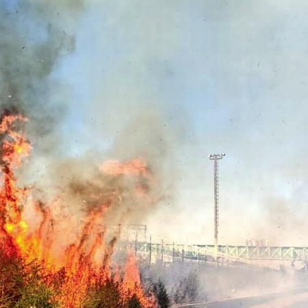 Se registra incendio pastizal a un costado de las vías de la Línea B del Metro en Ecatepec – El Sol de Toluca