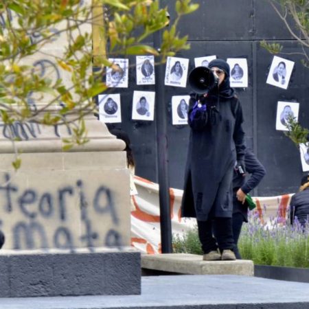 Marchan feministas por el centro de Toluca rumbo al 8M – El Sol de Toluca