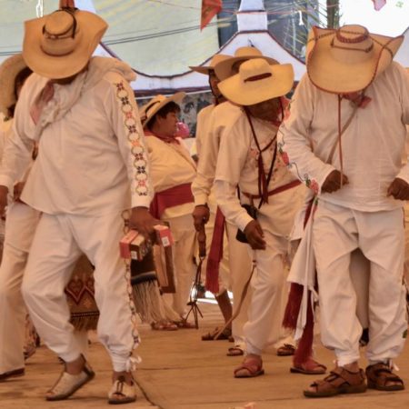 Video | Arrieros de Capulhuac danzan en honor a San Bartolomé; una tradición de siglos – El Sol de Toluca