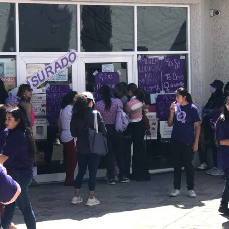 Colectiva se manifestó en el Centro de Justicia para las Mujeres de Ecatepec  – El Sol de Toluca