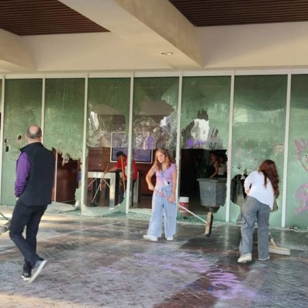 Manifestantes rompen cristales en Rectoría de la UdeG – El Sol de Toluca