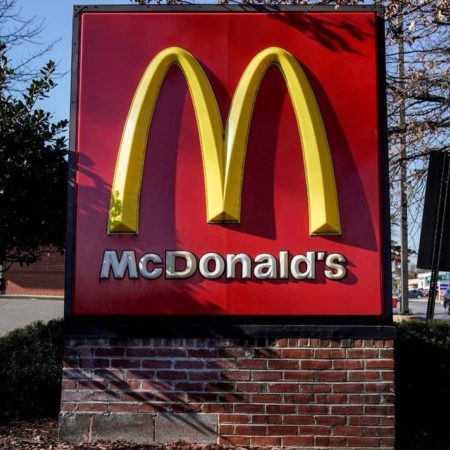 Para informar recortes a su plantilla, McDonald’s cierra temporalmente sus oficinas en EU – El Sol de Toluca