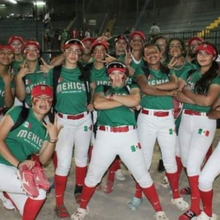 Selección mexicana de softbol recrea el festejo de Randy Arozarena tras ganarle a Argentina – El Sol de Toluca