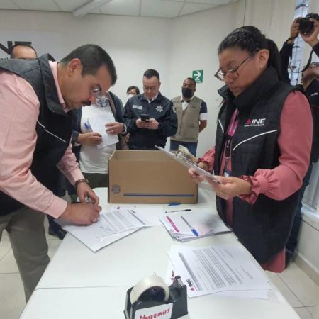 Junta Local del INE entrega sobres para voto anticipado en Penales del Edomex – El Sol de Toluca